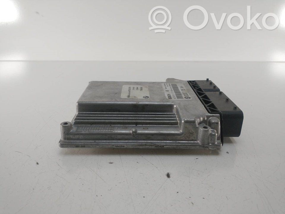 BMW 1 E82 E88 Dzinēja vadības bloks 