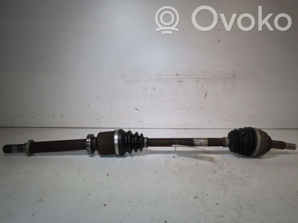 Etuvetoakseli   8201353446