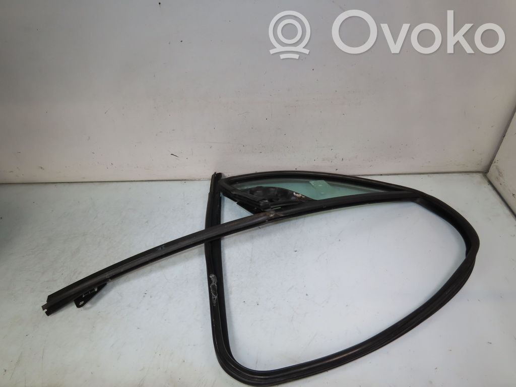 Citroen C3 Rear side window 