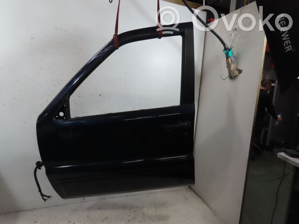 Nissan Terrano Puerta delantera 