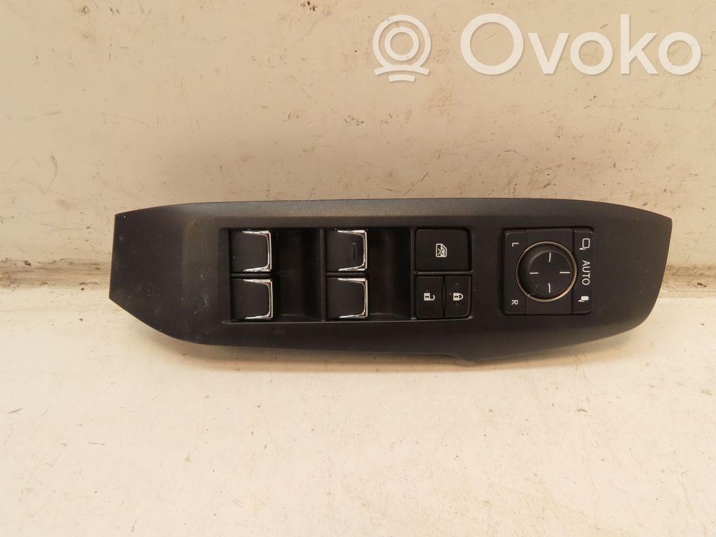 Lexus NX Electric window control switch 