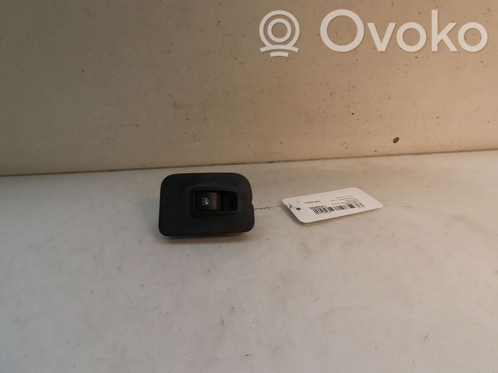 Interruptor del elevalunas eléctrico   6490H0