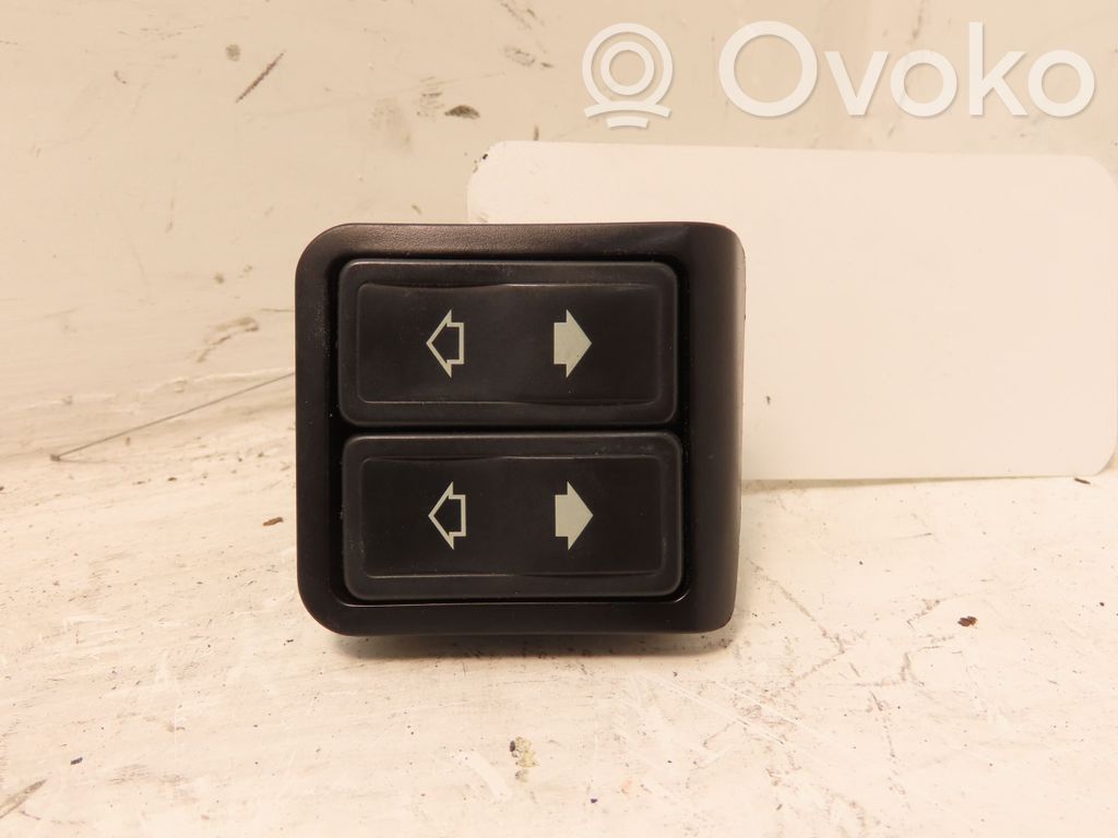 Electric window control switch   924083
