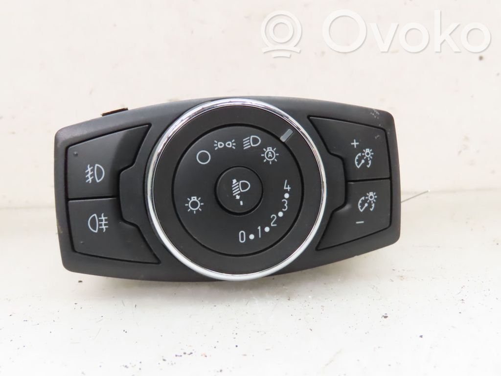 Light switch   2307246