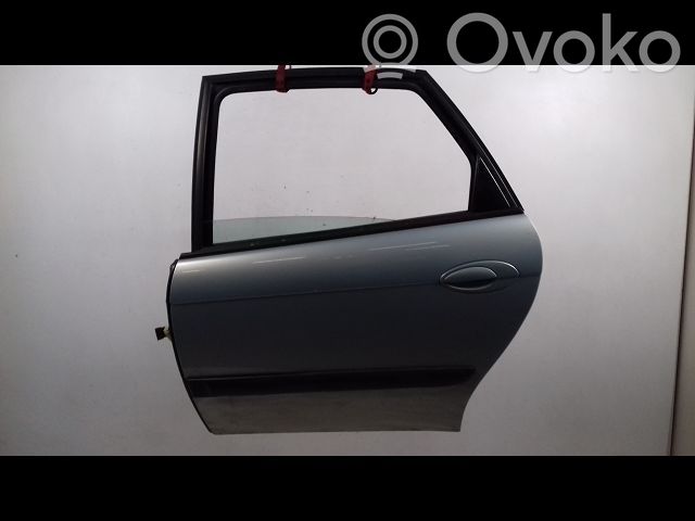 Aizmugurējās durvis   9006A0
