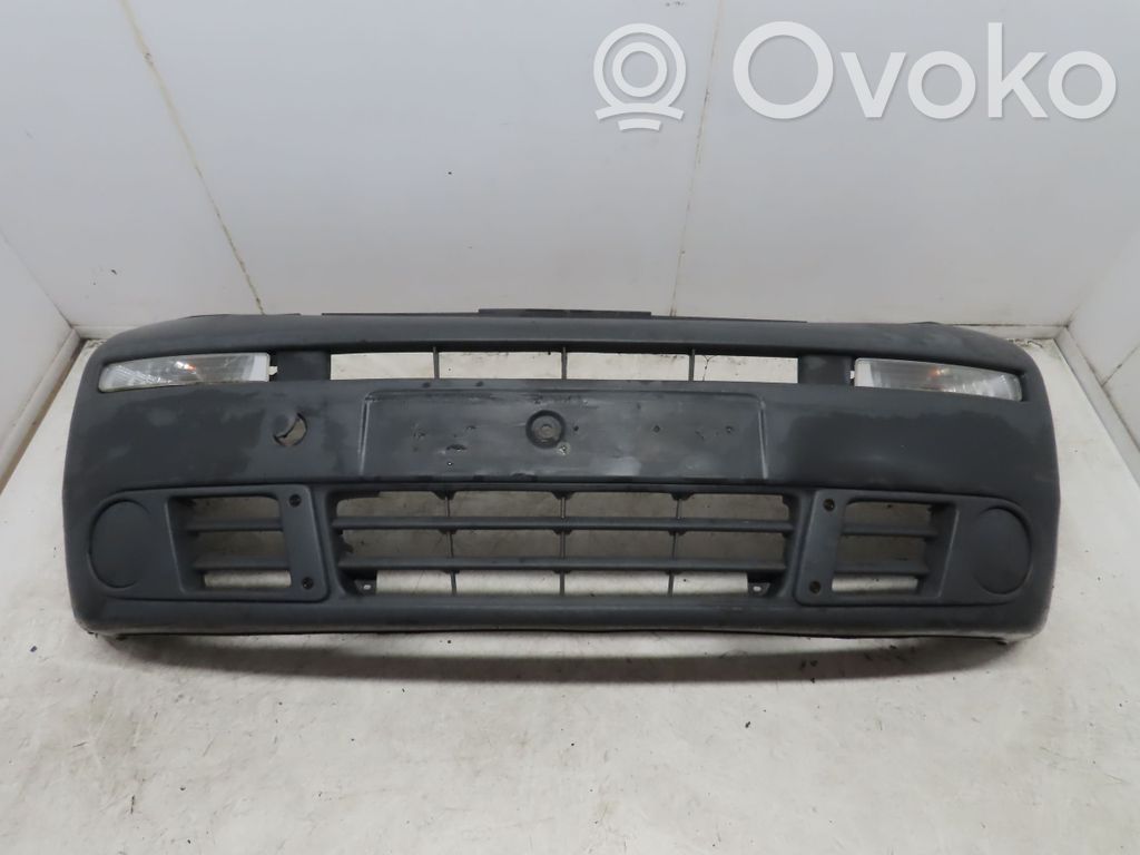 Opel Vivaro Parachoques delantero 