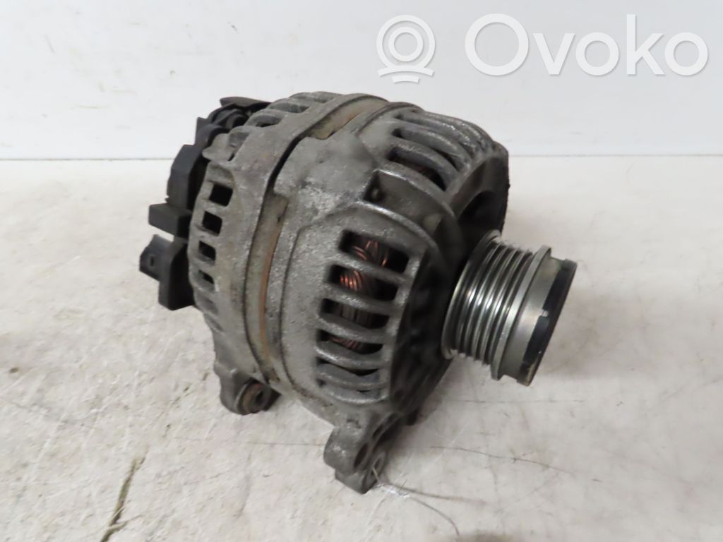 Volkswagen PASSAT B5 Alternator 