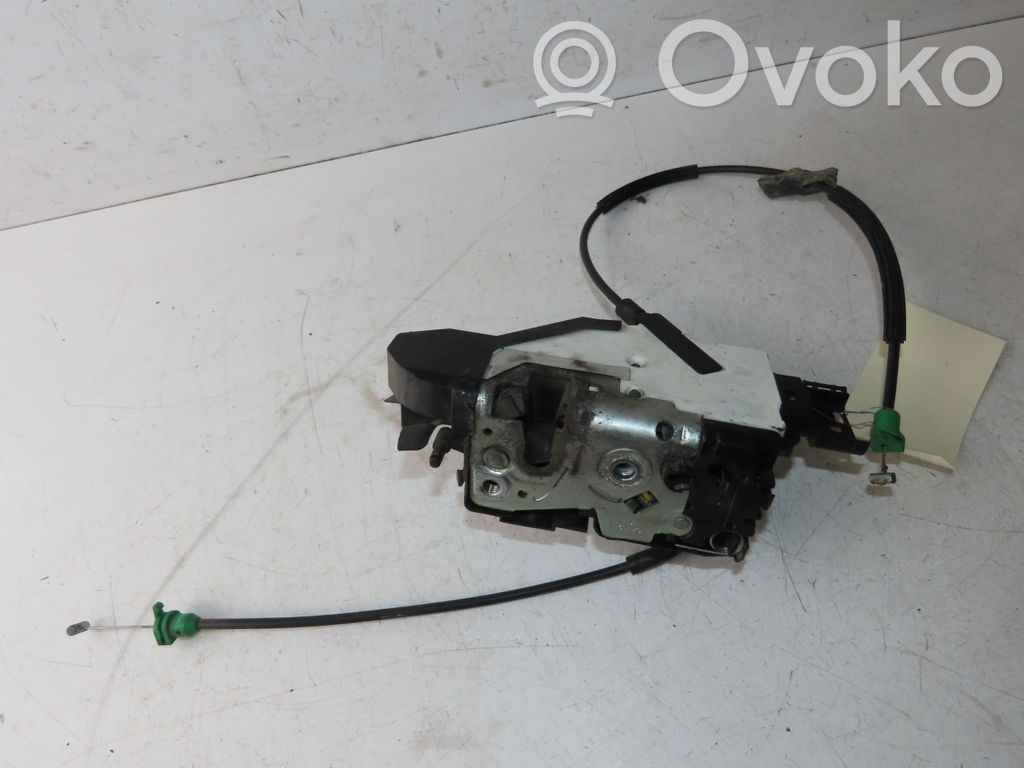 Citroen C3 Picasso Front door lock 