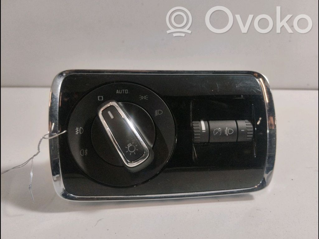 Skoda Superb B6 (3T) Light switch 