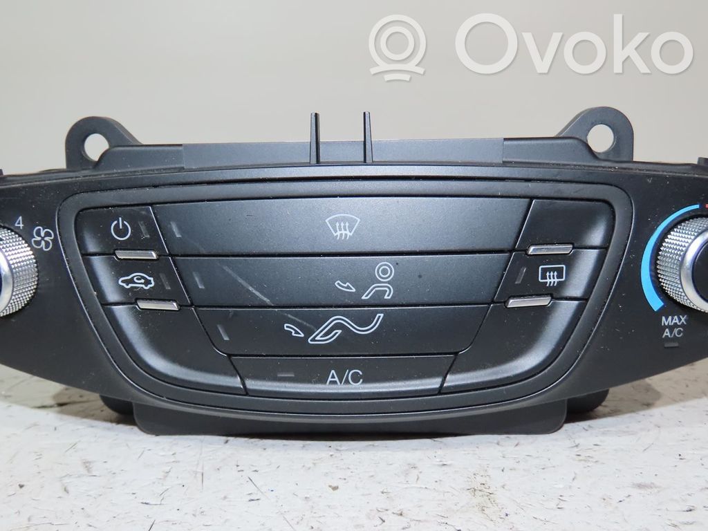 Ford Transit Courier Climate control unit 