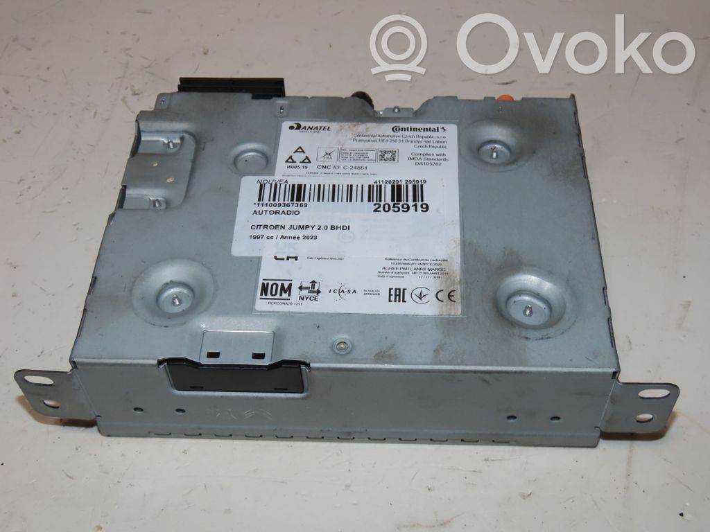 Radio / CD-Player / DVD-Player / Navigation   9844106380