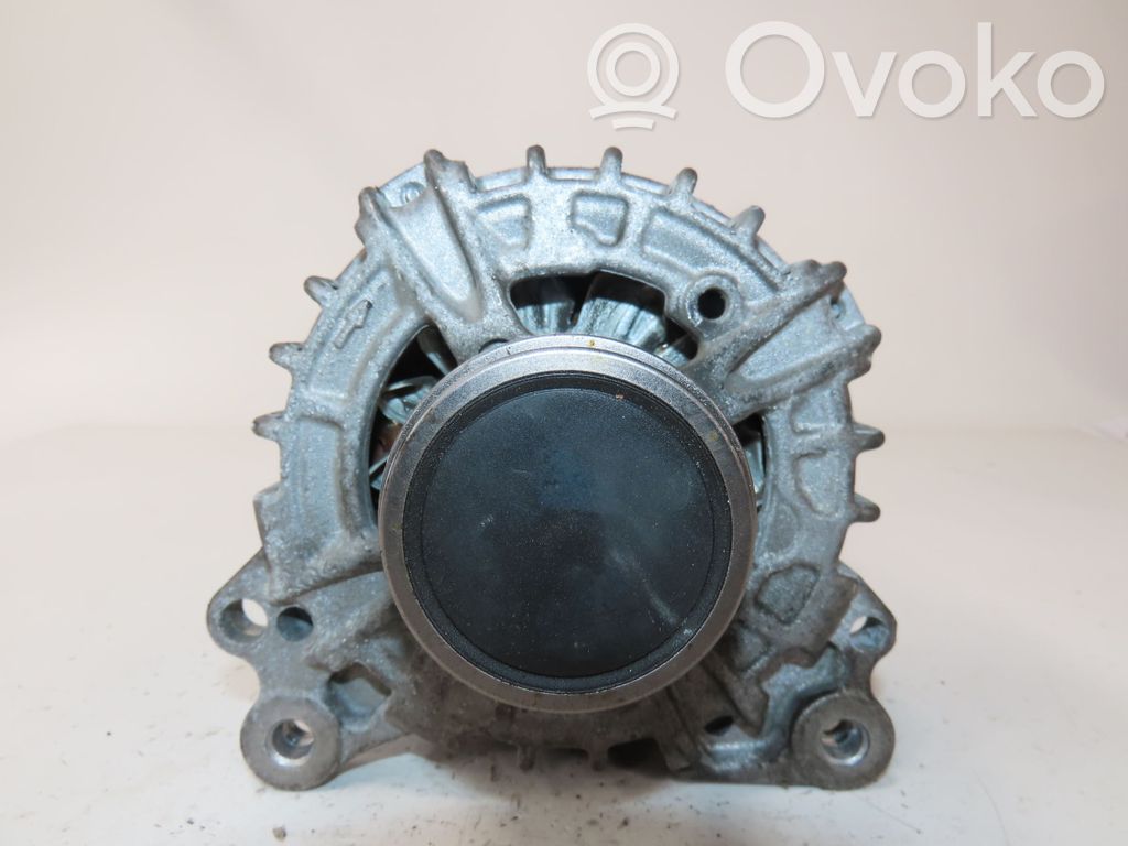 Volkswagen PASSAT B8 Alternador 