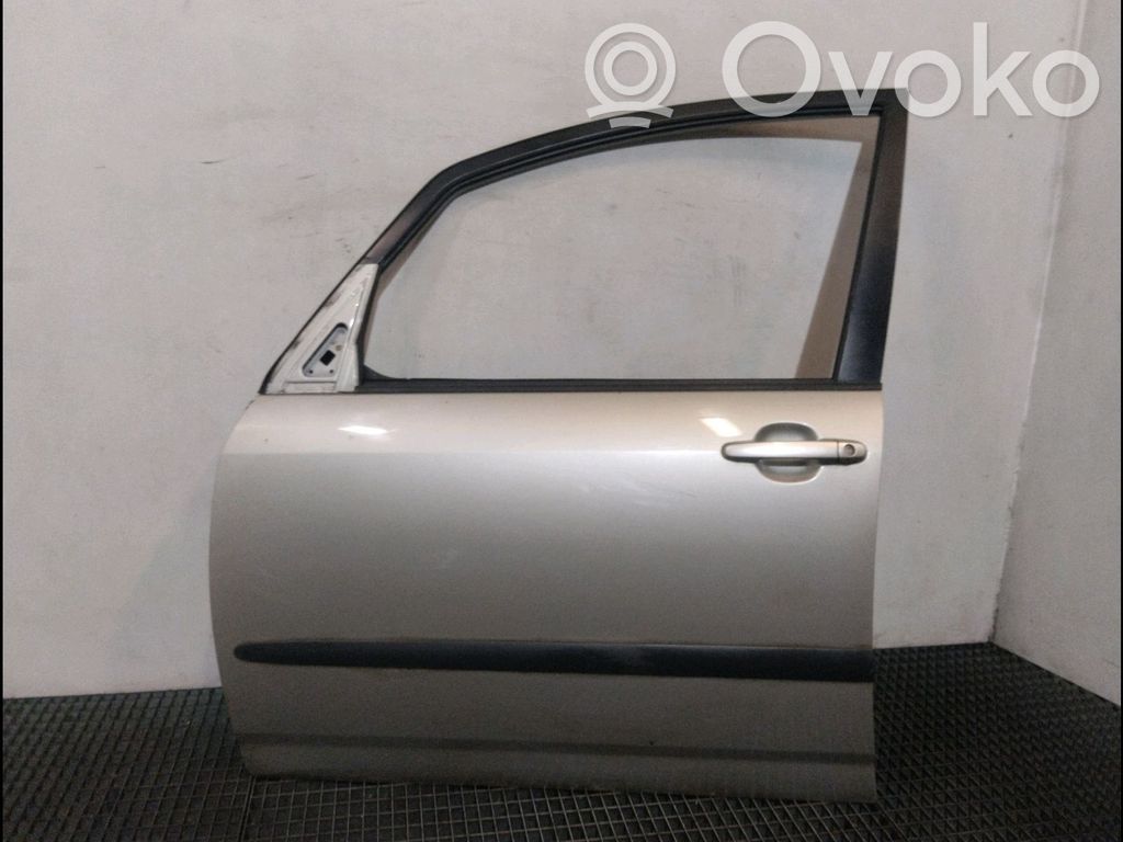 Puerta delantera   6700213111