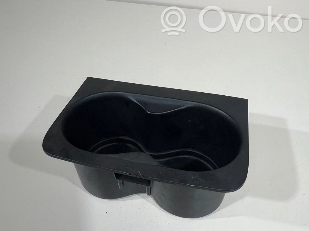 Chrysler Pacifica Glove box 