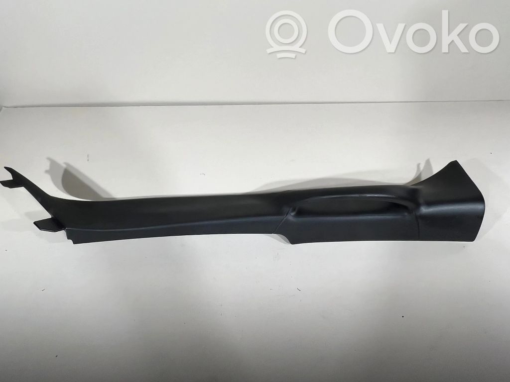 Chrysler Pacifica (B) pillar trim (bottom) 