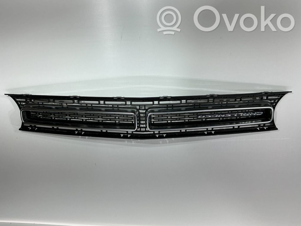 Dodge Challenger Grotelės viršutinės 