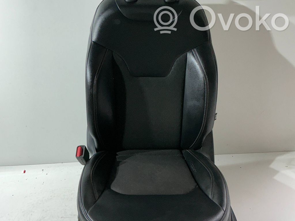 Front driver seat   V65X099989