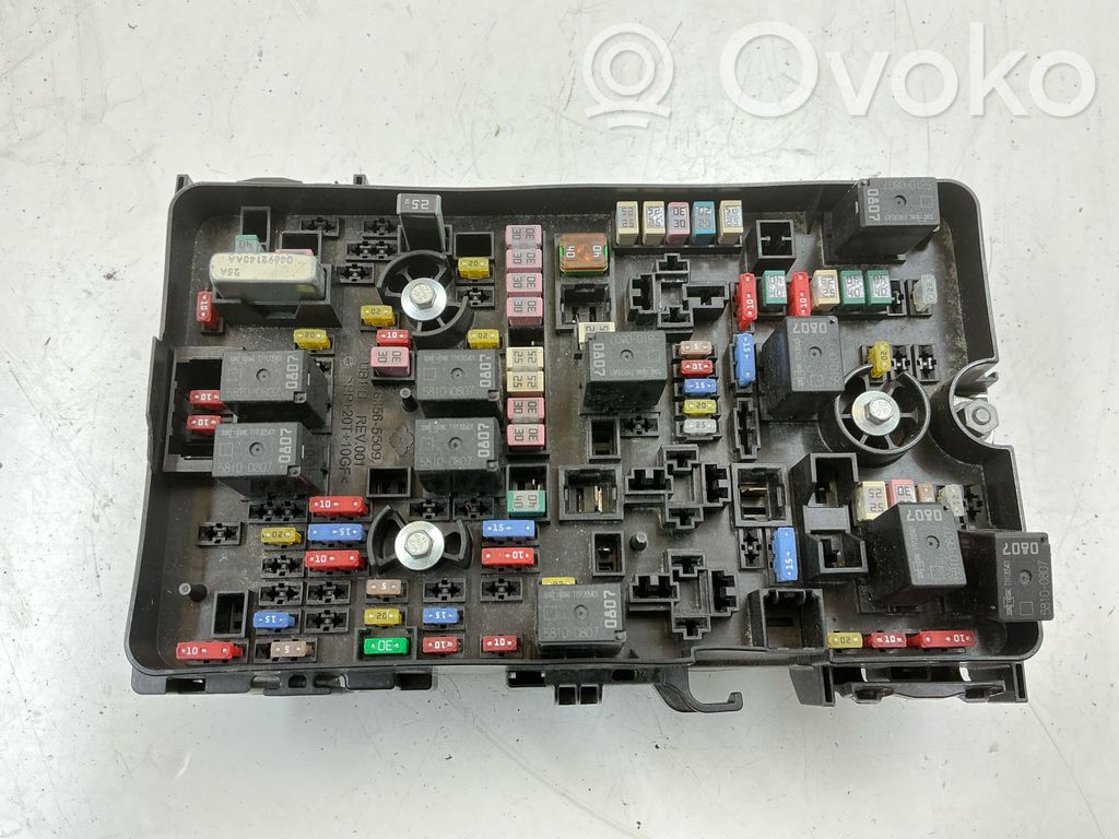 Chrysler Pacifica Fuse module 