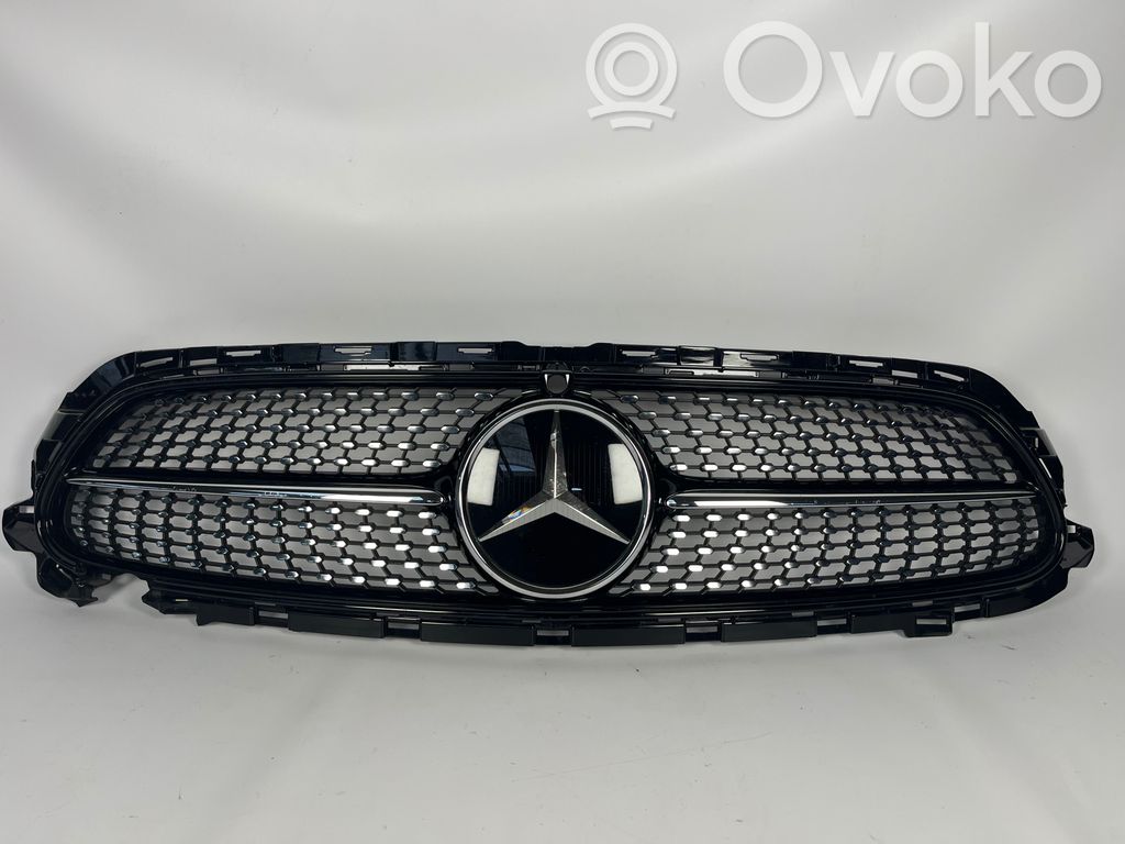 Mercedes-Benz E W238 Etusäleikkö 