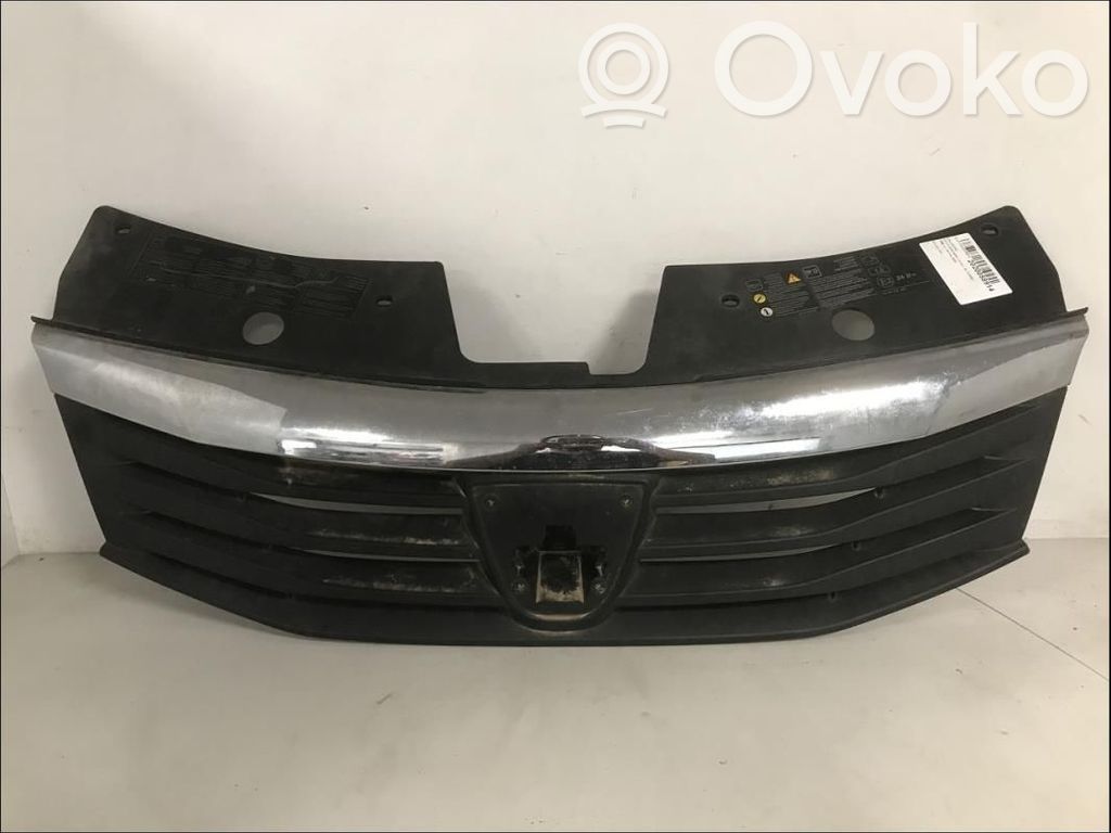 Dacia Sandero Front grill 
