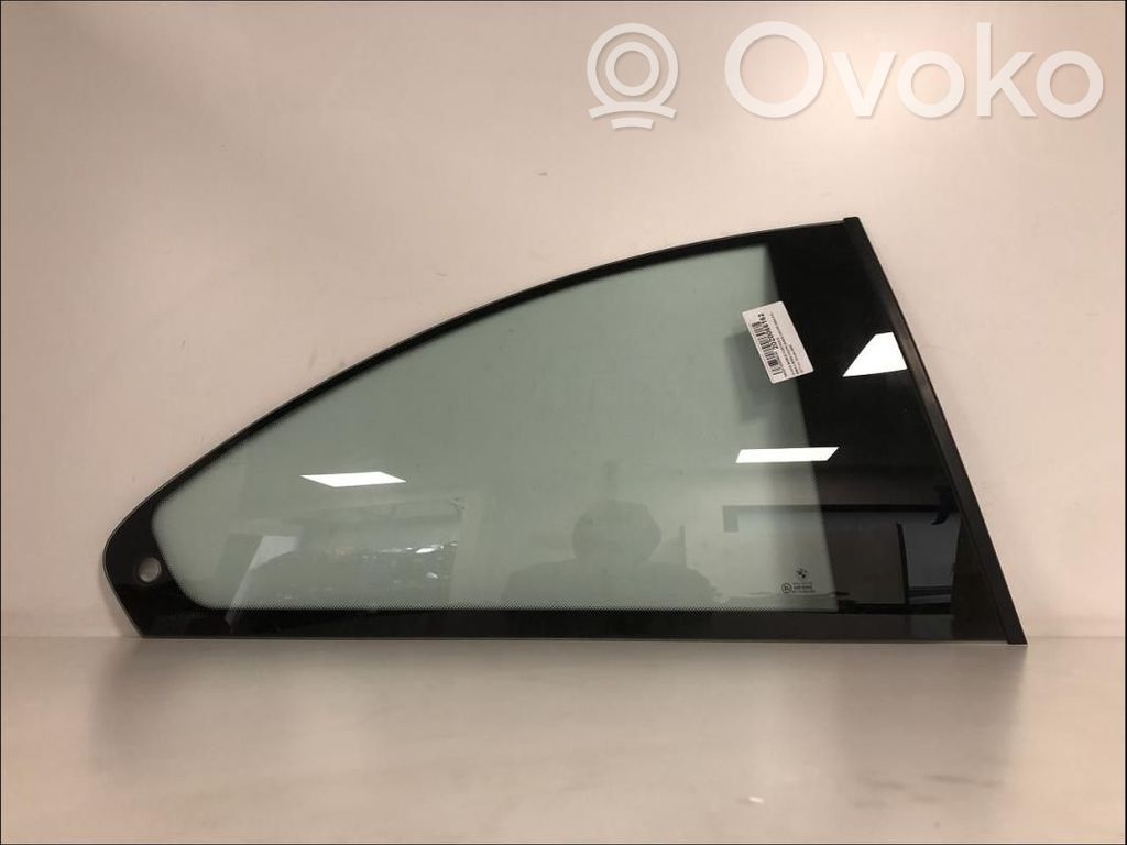 BMW 3 E46 Front triangle window/glass 