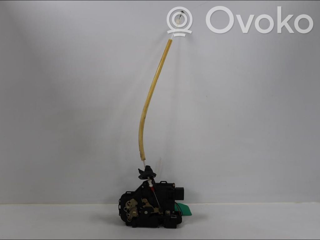 Front door lock   8Z1837015D