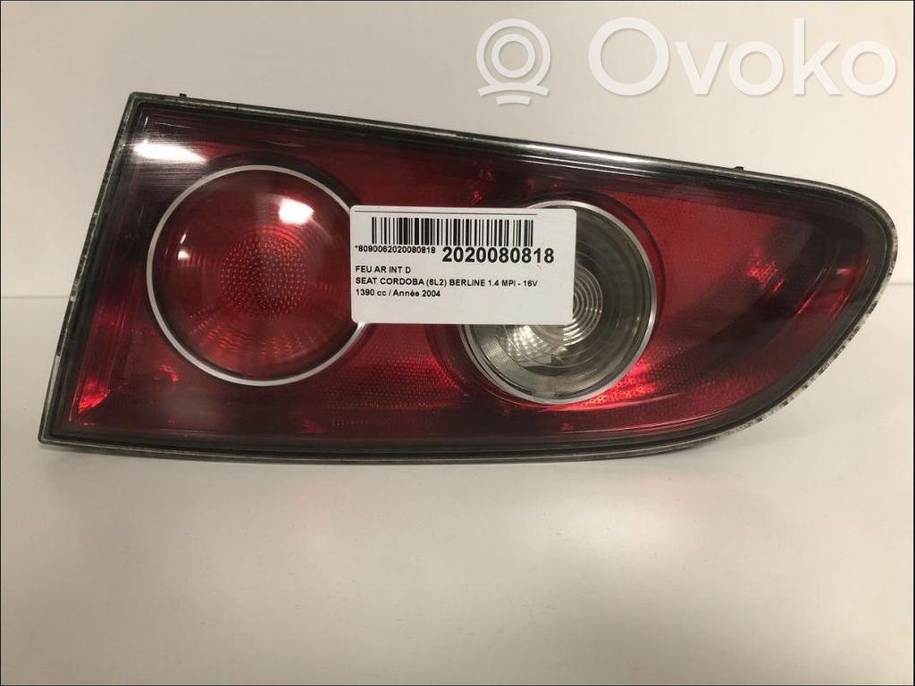 Seat Cordoba (6L) Lampy tylnej klapy bagażnika 