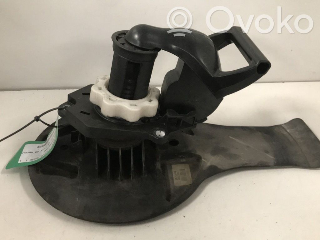 Spare wheel mounting bracket