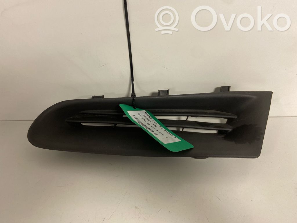 Renault Clio III Etupuskurin ylempi jäähdytinsäleikkö 