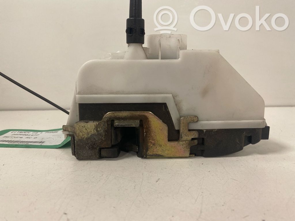 Front door lock   00009136N7