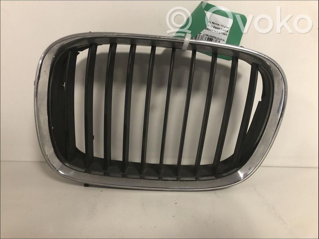 BMW 5 E39 Front bumper upper radiator grill 