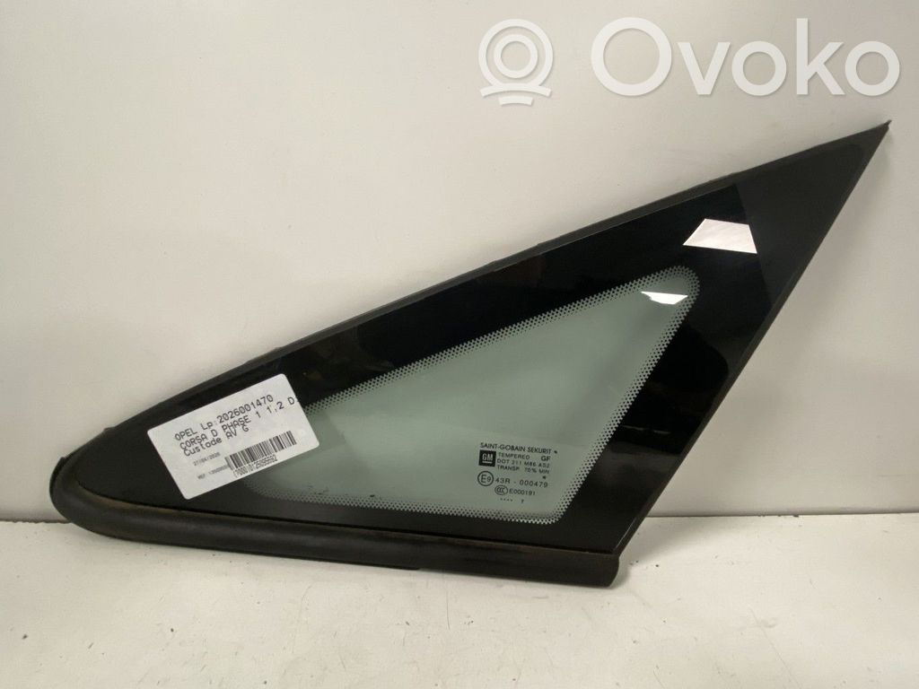 Opel Corsa D Front triangle window/glass 