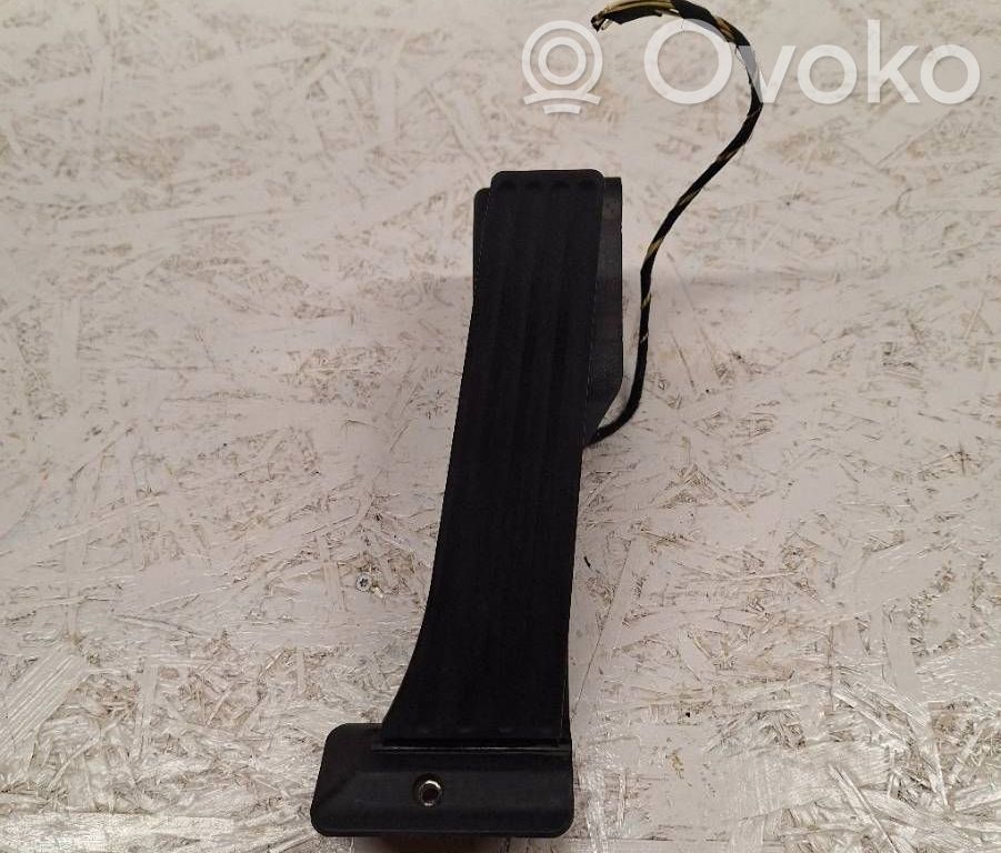 Accelerator throttle pedal   6786588,120373,6PV00937921
