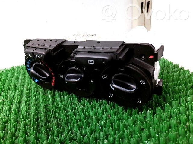 Climate control unit   39021463