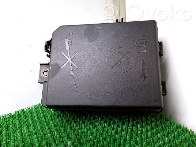Opel Corsa E Fuse module 
