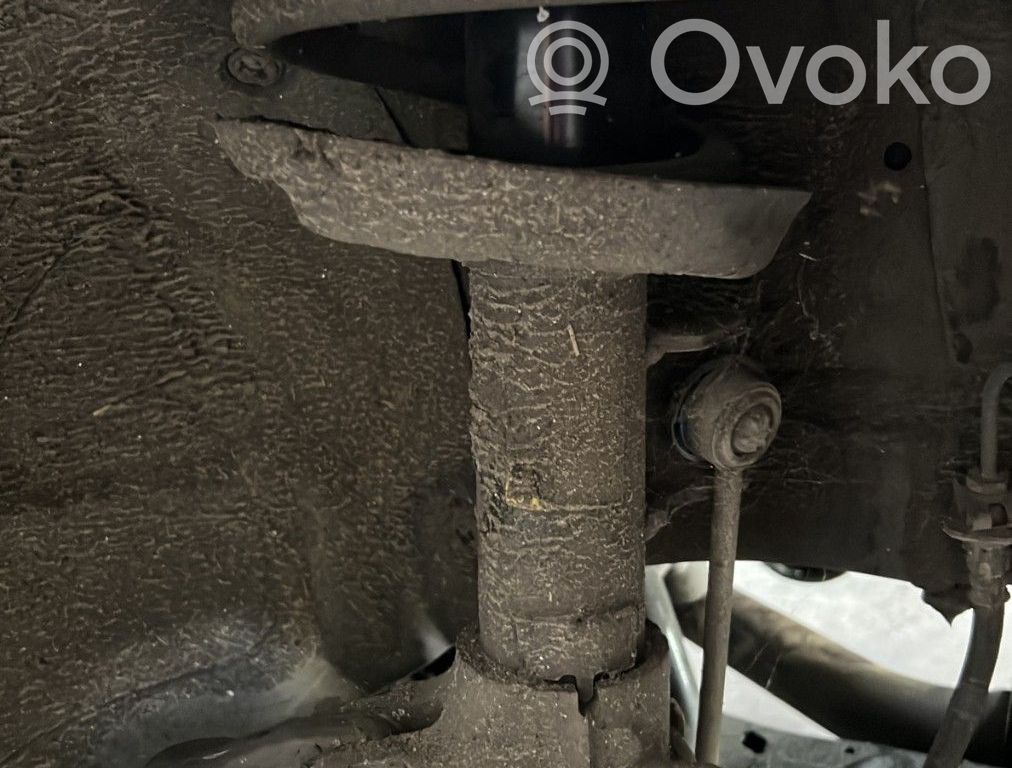Opel Cascada Etuiskunvaimennin kierrejousella 