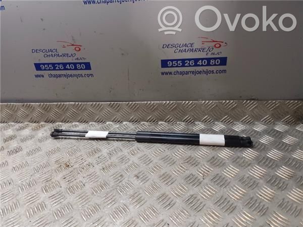 Toyota Corolla E20 Tampone in gomma portellone posteriore/bagagliaio 