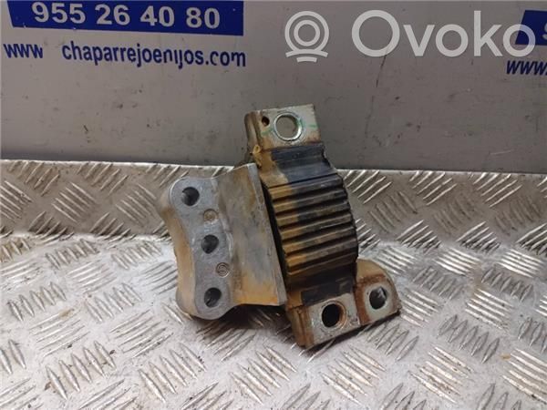 Engine mount bracket   1380040080