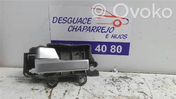 Manecilla interna puerta trasera   R22601