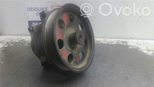 Ford Focus Ohjaustehostimen pumppu 