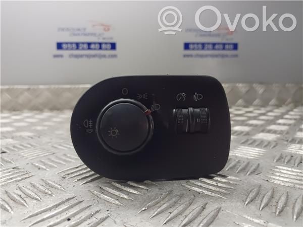 Seat Ibiza I (021A) Interruptor de luz 