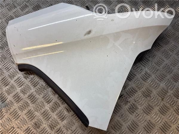 Ford B-MAX Aizmugurējā arka 