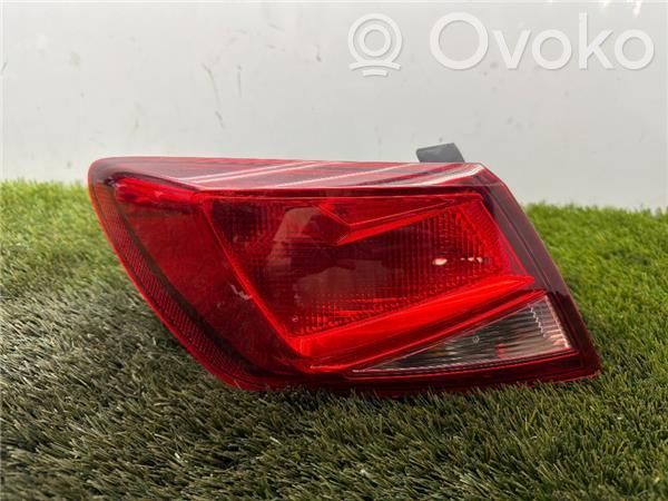 Seat Leon (5F) Takavalon polttimo 