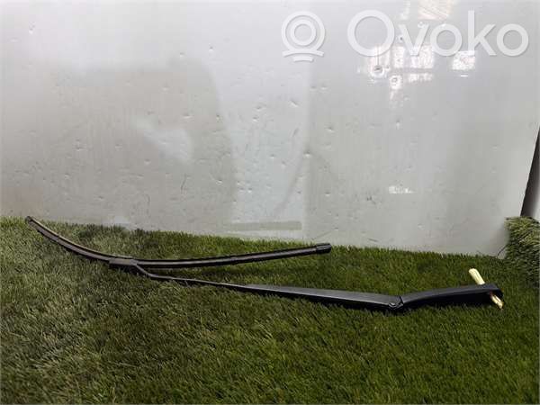 Volkswagen Polo VI Etupyyhkimen sulan varsi 