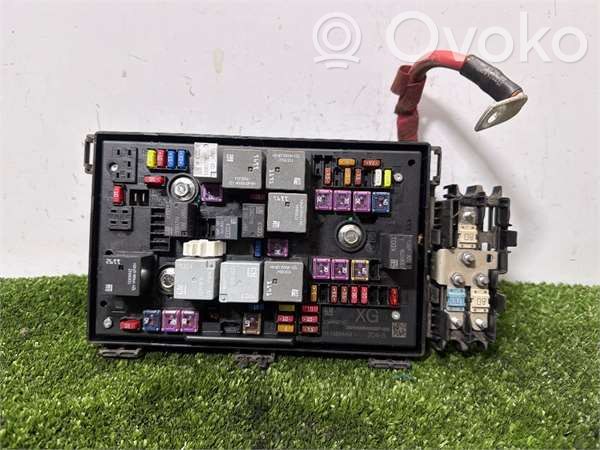 Opel Astra J Fuse box set