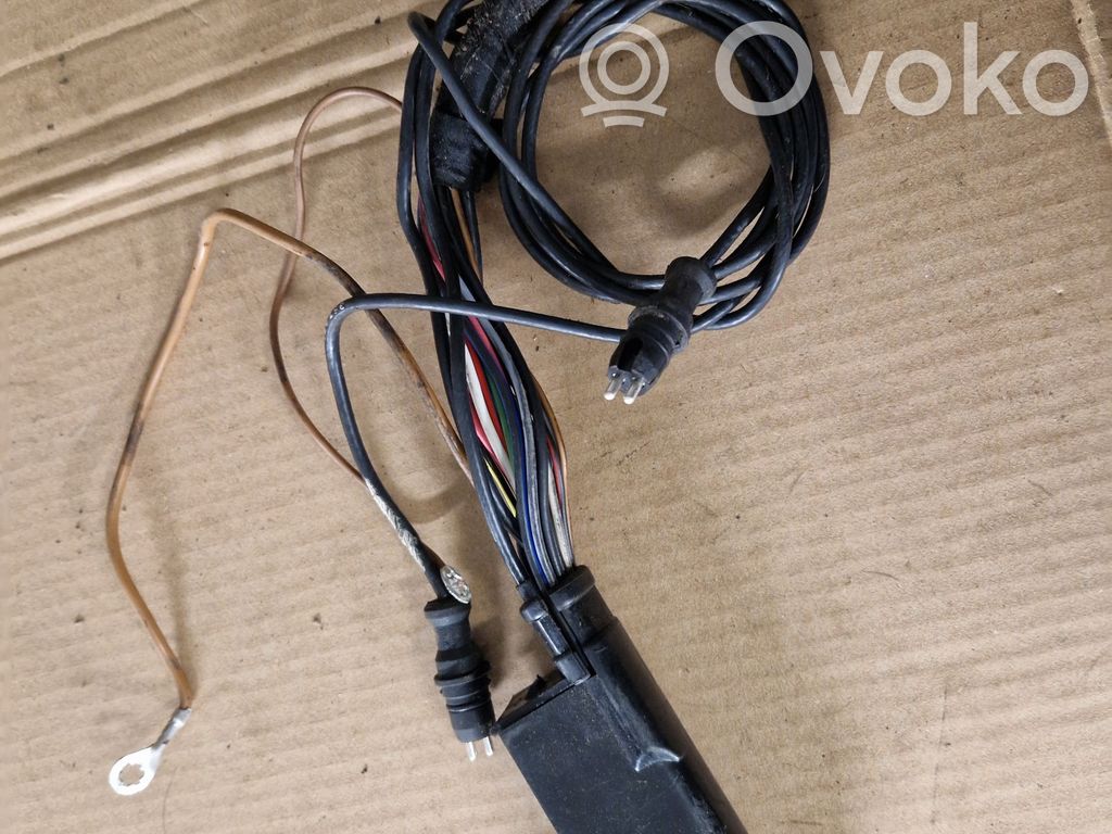 Volkswagen Golf II Wtyczka złącza modułu ABS 