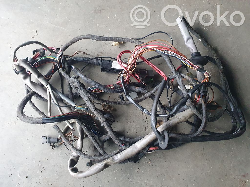 Volkswagen Golf II Wtyczka złącza modułu ABS 