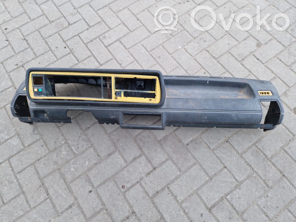 Volkswagen Golf I Kojelauta 