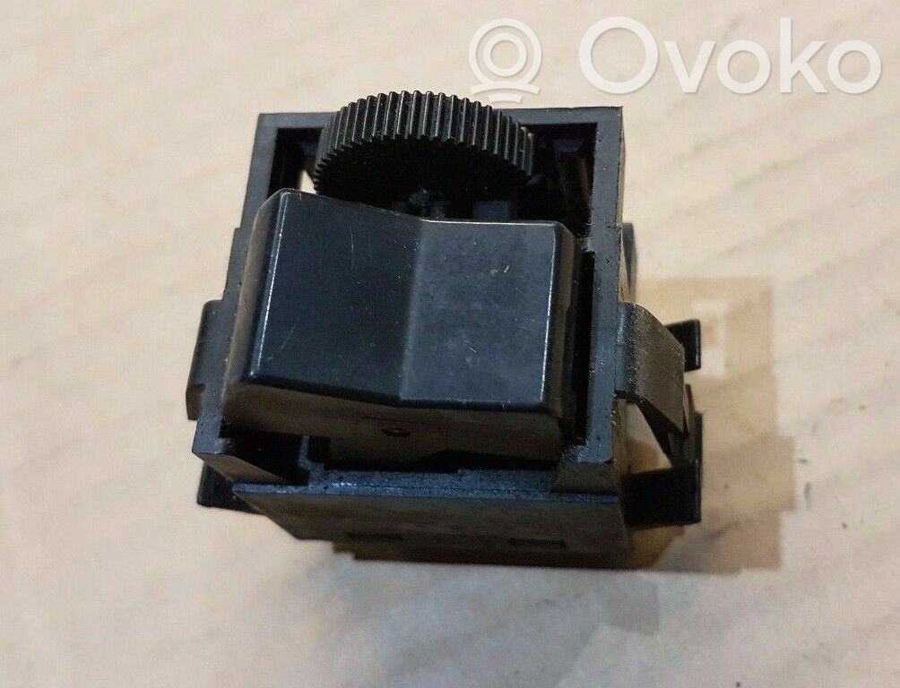 Volkswagen Golf I Interruptor de luz 