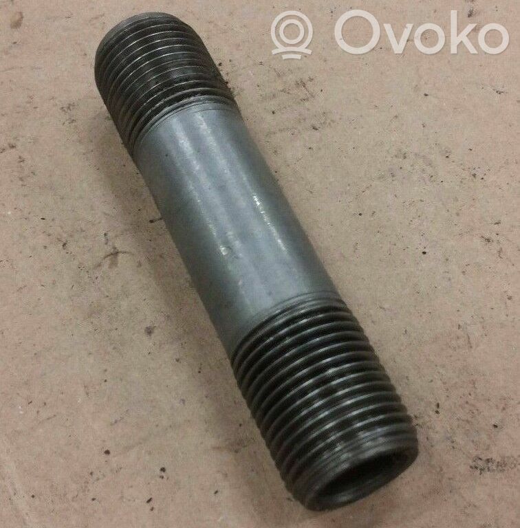 Mocowanie / uchwyt filtra oleju   068115721,068115723